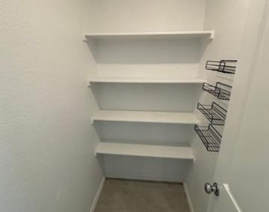 206 Sunflower Street - Photo Thumbnail 20