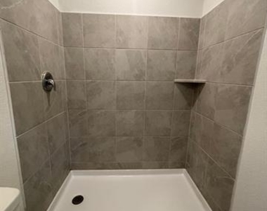 206 Sunflower Street - Photo Thumbnail 9