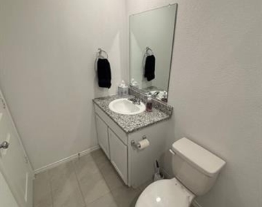 206 Sunflower Street - Photo Thumbnail 17