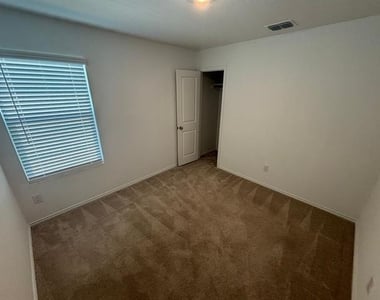 206 Sunflower Street - Photo Thumbnail 13