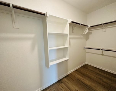 8112 Green Heron Drive - Photo Thumbnail 20