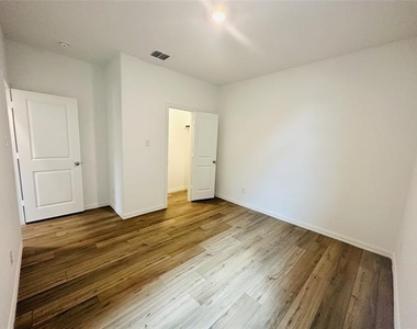 8112 Green Heron Drive - Photo Thumbnail 4