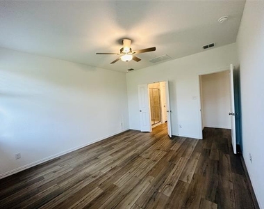 8112 Green Heron Drive - Photo Thumbnail 11