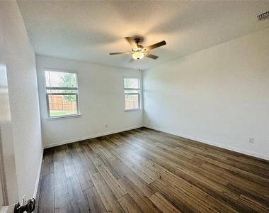8112 Green Heron Drive - Photo Thumbnail 10