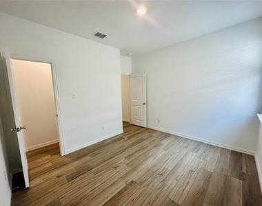 8112 Green Heron Drive - Photo Thumbnail 8