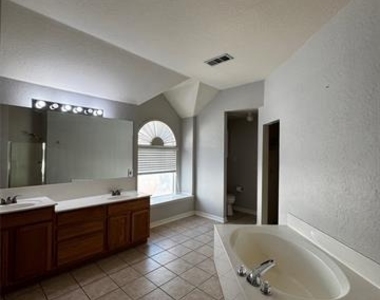 1519 Snow Trail - Photo Thumbnail 24