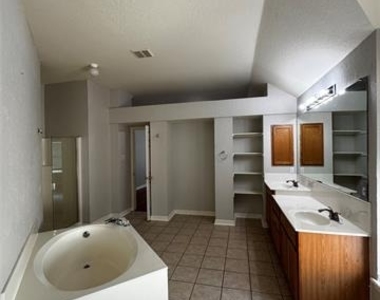1519 Snow Trail - Photo Thumbnail 25