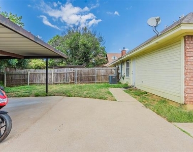 2709 Brittany Drive - Photo Thumbnail 21