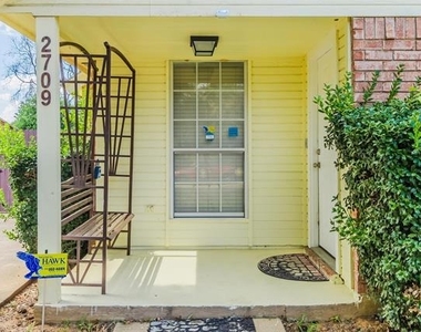 2709 Brittany Drive - Photo Thumbnail 2