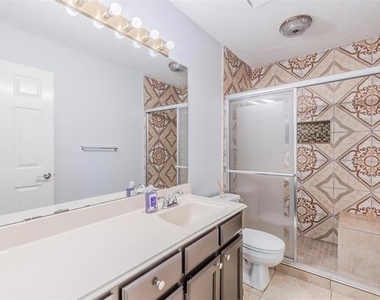 2709 Brittany Drive - Photo Thumbnail 14