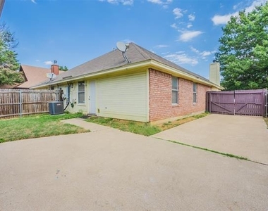2709 Brittany Drive - Photo Thumbnail 22