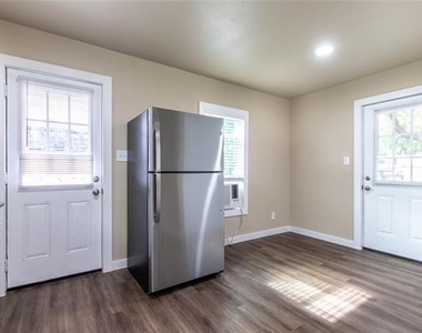 114 Owens Lane - Photo Thumbnail 7