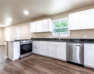 114 Owens Lane - Photo Thumbnail 5