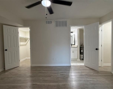 9801 Walnut Street - Photo Thumbnail 10