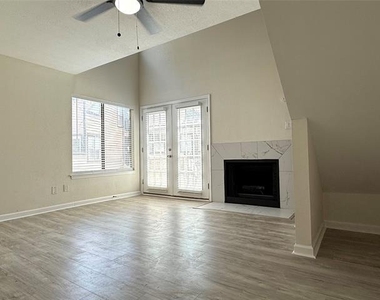 9801 Walnut Street - Photo Thumbnail 2