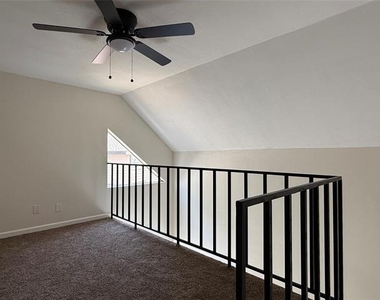 9801 Walnut Street - Photo Thumbnail 17