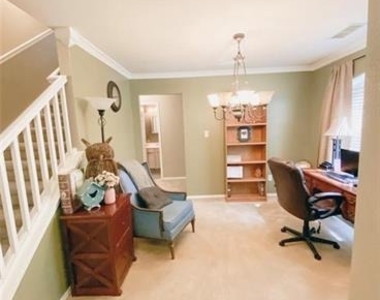 129 Centennial Place - Photo Thumbnail 8