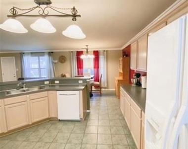 129 Centennial Place - Photo Thumbnail 3