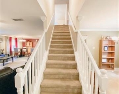 129 Centennial Place - Photo Thumbnail 7