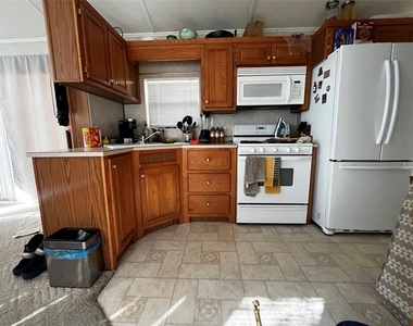 3130 E Parkerville Road - Photo Thumbnail 3