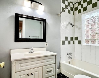 5325 Reiger Avenue - Photo Thumbnail 5