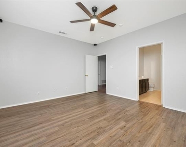 4144 Capstone Drive - Photo Thumbnail 12