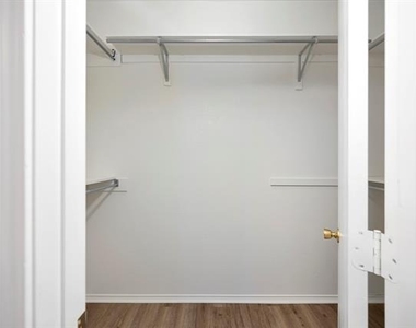 4144 Capstone Drive - Photo Thumbnail 15