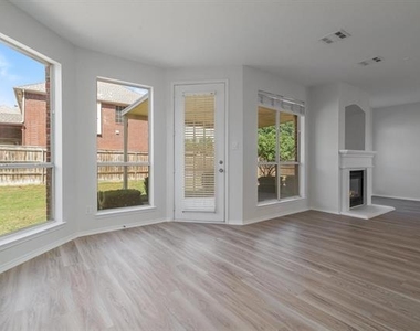223 Briar Oak Drive - Photo Thumbnail 9