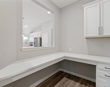 3125 Moldboard Drive - Photo Thumbnail 15