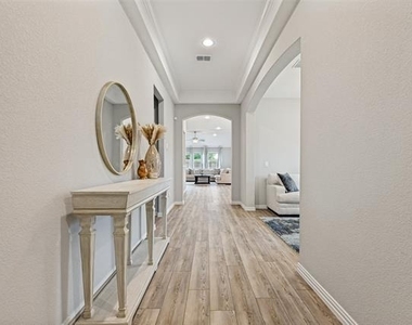 3125 Moldboard Drive - Photo Thumbnail 3