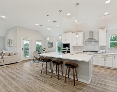 3125 Moldboard Drive - Photo Thumbnail 11