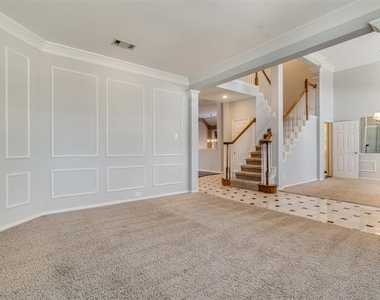 6217 Palomino Drive - Photo Thumbnail 4