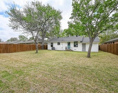 2729 Lockhart Avenue - Photo Thumbnail 17