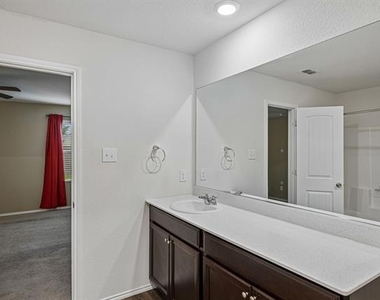 1605 Fields View Drive - Photo Thumbnail 18