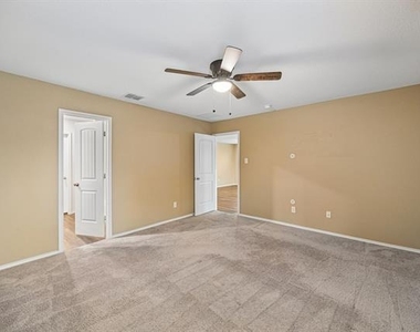 1605 Fields View Drive - Photo Thumbnail 16