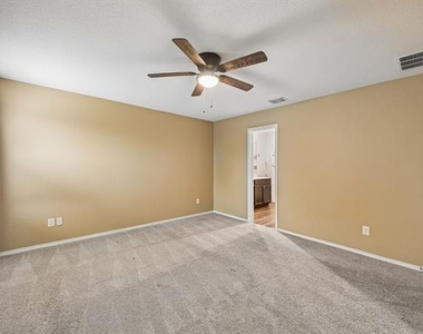 1605 Fields View Drive - Photo Thumbnail 14