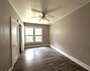 2403 Austin Avenue - Photo Thumbnail 5