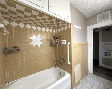 2403 Austin Avenue - Photo Thumbnail 7