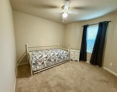 2307 Norwood Street - Photo Thumbnail 11