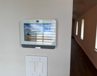 10213 Barron Drive - Photo Thumbnail 4