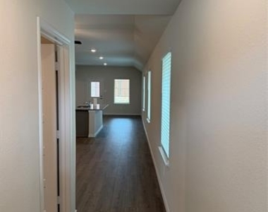 10213 Barron Drive - Photo Thumbnail 5