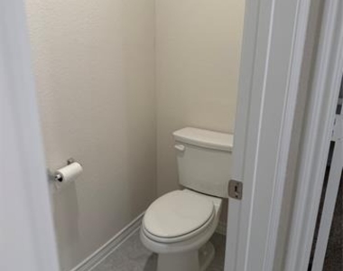 10213 Barron Drive - Photo Thumbnail 12