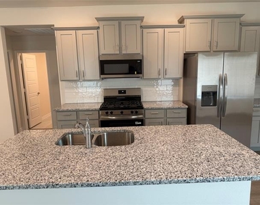 10213 Barron Drive - Photo Thumbnail 7