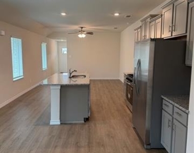 10213 Barron Drive - Photo Thumbnail 8
