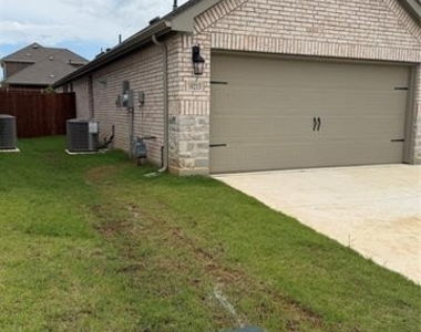 10213 Barron Drive - Photo Thumbnail 2