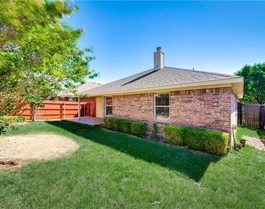 8633 Corral Circle - Photo Thumbnail 24