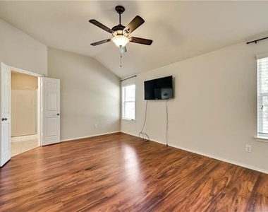 8633 Corral Circle - Photo Thumbnail 13