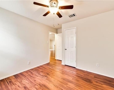 8633 Corral Circle - Photo Thumbnail 19