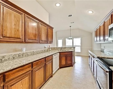 8633 Corral Circle - Photo Thumbnail 5