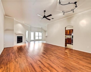 8633 Corral Circle - Photo Thumbnail 3
